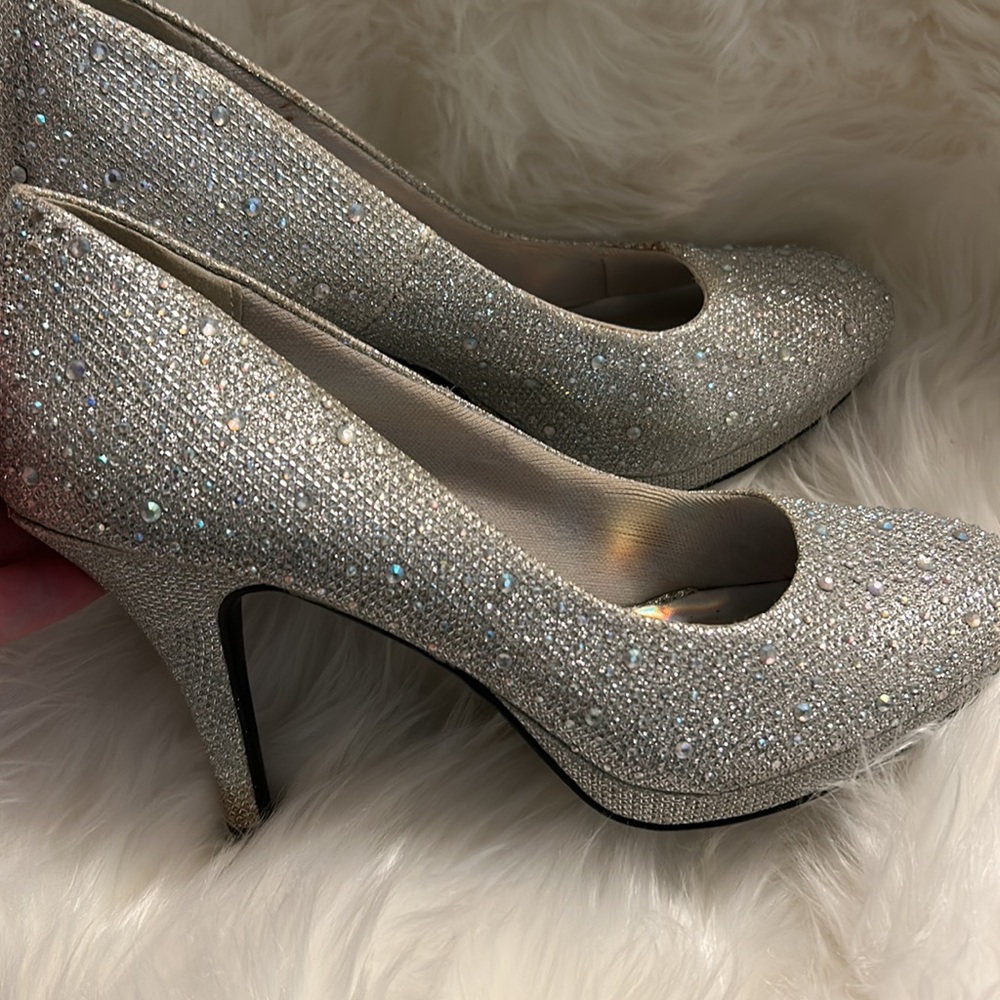 Beautiful sparkly shoes